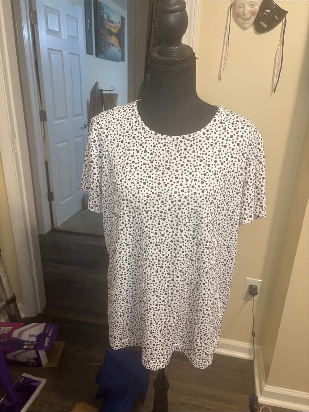 Jaclyn Smith White Short Sleeve Dot Print Blouse
